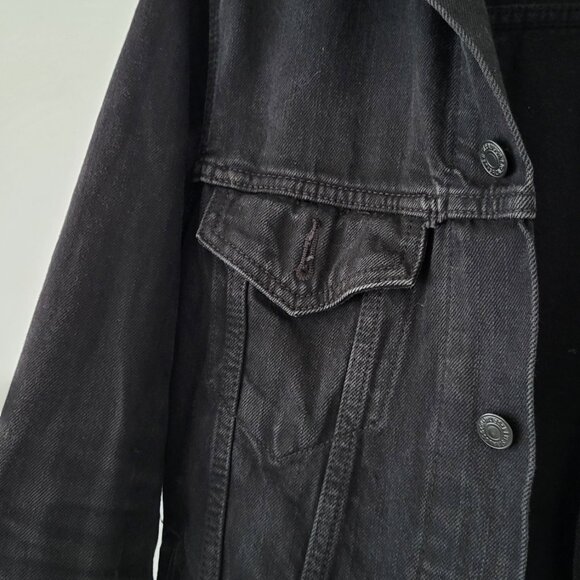Levi’s Black Denim Trucker Men's Jacket I Size S, Classic Fit, Button Front - Picture 5 of 8